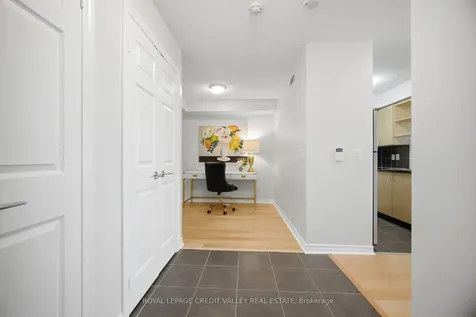 2379 Central Park Drive Oakville ON L6H 0E3