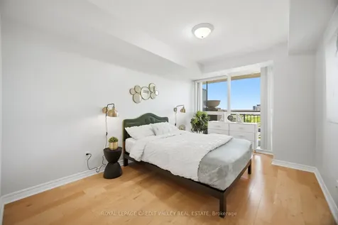 2379 Central Park Drive Oakville ON L6H 0E3