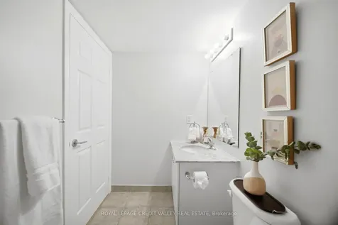 2379 Central Park Drive Oakville ON L6H 0E3