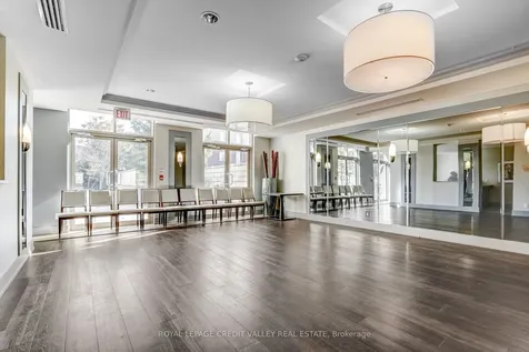 2379 Central Park Drive Oakville ON L6H 0E3