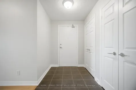2379 Central Park Drive Oakville ON L6H 0E3