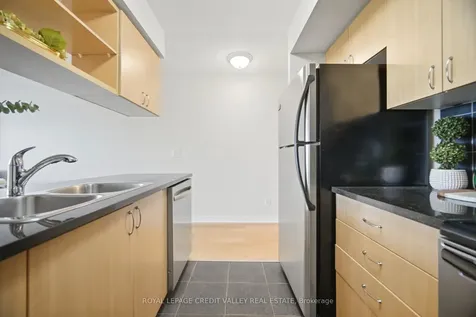 2379 Central Park Drive Oakville ON L6H 0E3