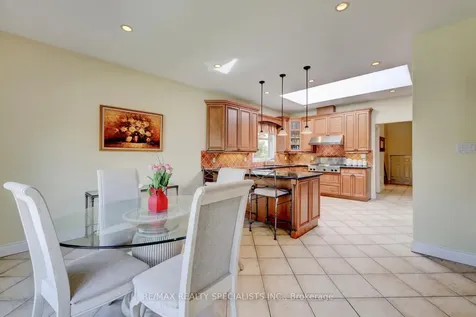 2141 Fowler Lane Mississauga ON L5K 1B9