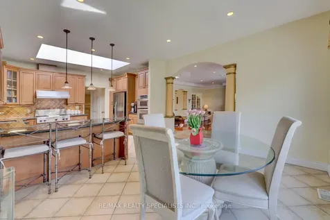 2141 Fowler Lane Mississauga ON L5K 1B9