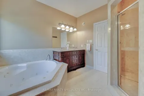 2141 Fowler Lane Mississauga ON L5K 1B9