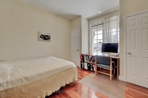 2141 Fowler Lane Mississauga ON L5K 1B9