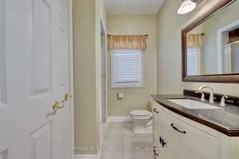 2141 Fowler Lane Mississauga ON L5K 1B9