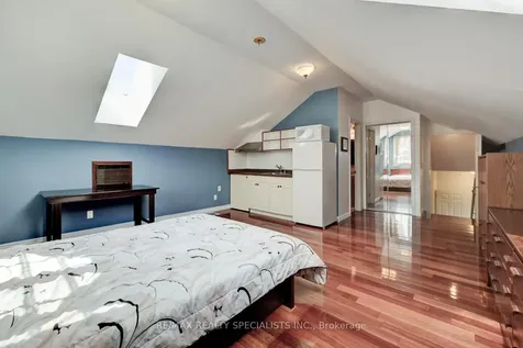 2141 Fowler Lane Mississauga ON L5K 1B9