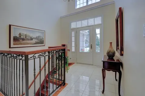 2141 Fowler Lane Mississauga ON L5K 1B9
