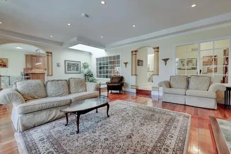 2141 Fowler Lane Mississauga ON L5K 1B9