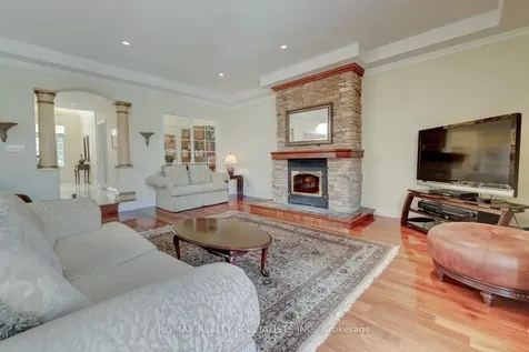 2141 Fowler Lane Mississauga ON L5K 1B9