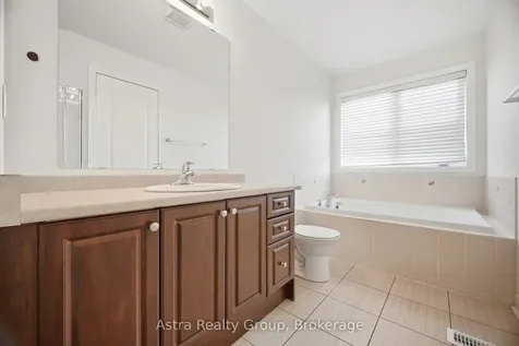 21 Lorenzo Circle Brampton ON L6R 3N3