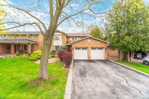 1004 Roxborough Drive Oakville ON L6M 1E3