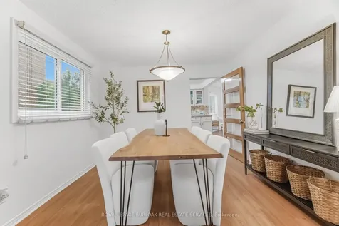 1004 Roxborough Drive Oakville ON L6M 1E3