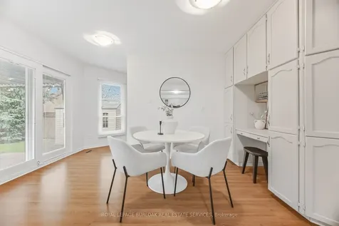 1004 Roxborough Drive Oakville ON L6M 1E3
