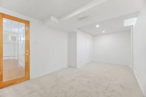 1004 Roxborough Drive Oakville ON L6M 1E3