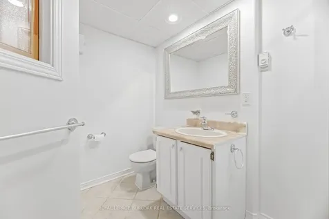 1004 Roxborough Drive Oakville ON L6M 1E3