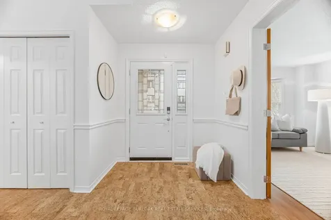 1004 Roxborough Drive Oakville ON L6M 1E3