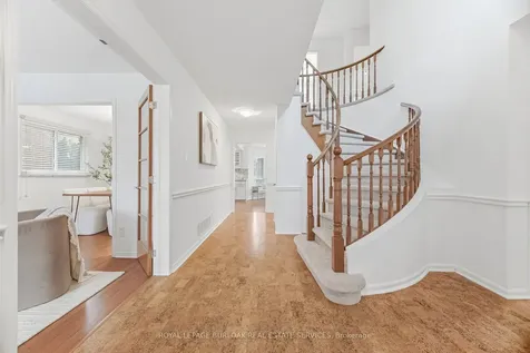 1004 Roxborough Drive Oakville ON L6M 1E3