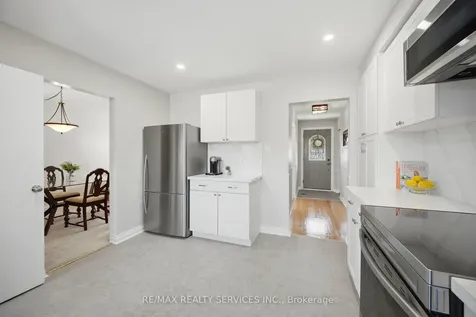 25 Ascot Avenue Brampton ON L6T 2P3