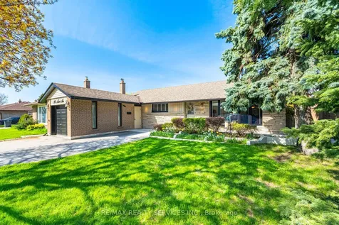 25 Ascot Avenue Brampton ON L6T 2P3