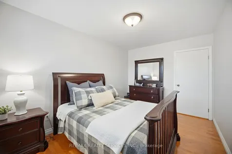 25 Ascot Avenue Brampton ON L6T 2P3