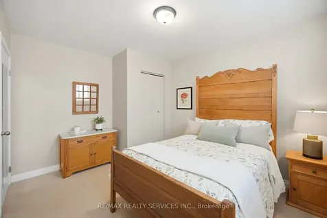 25 Ascot Avenue Brampton ON L6T 2P3