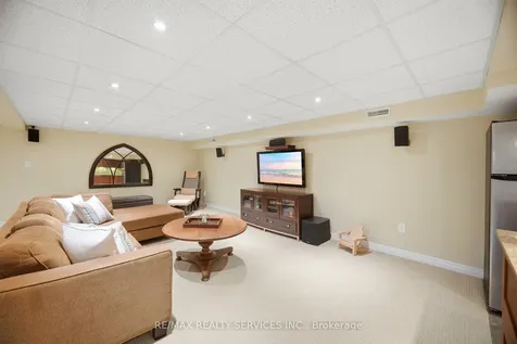 25 Ascot Avenue Brampton ON L6T 2P3