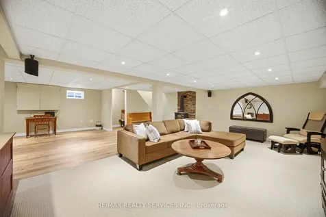 25 Ascot Avenue Brampton ON L6T 2P3