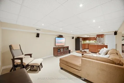 25 Ascot Avenue Brampton ON L6T 2P3