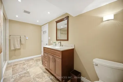 25 Ascot Avenue Brampton ON L6T 2P3