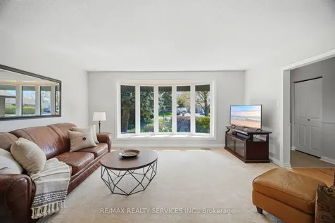 25 Ascot Avenue Brampton ON L6T 2P3