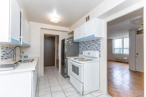 2825 Islington Avenue Toronto ON M9L 2K1