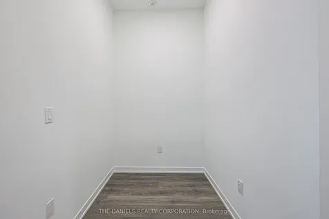 165 Canon Jackson Drive Toronto ON M6M 0C4