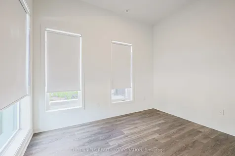 165 Canon Jackson Drive Toronto ON M6M 0C4