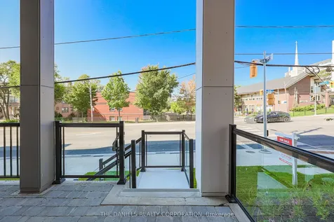 165 Canon Jackson Drive Toronto ON M6M 0C4