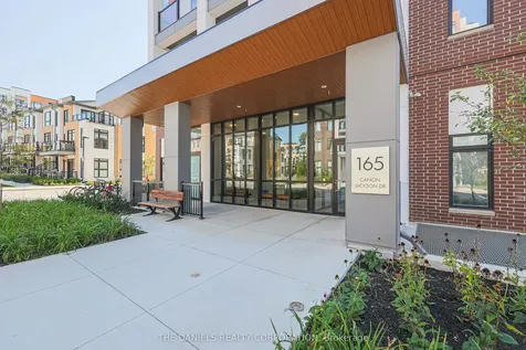 165 Canon Jackson Drive Toronto ON M6M 0C4