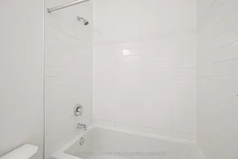 165 Canon Jackson Drive Toronto ON M6M 0C4