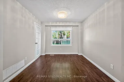 5 Ravenswood Drive Brampton ON L6Y 3Y5