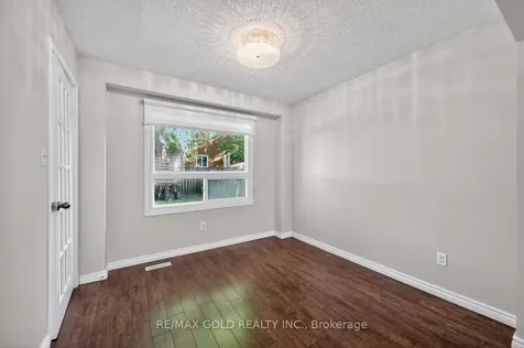 5 Ravenswood Drive Brampton ON L6Y 3Y5