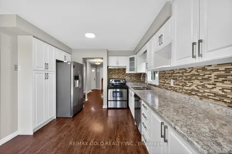 5 Ravenswood Drive Brampton ON L6Y 3Y5