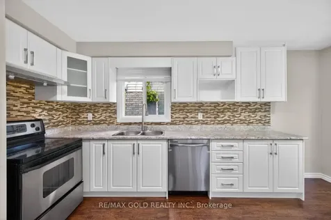 5 Ravenswood Drive Brampton ON L6Y 3Y5