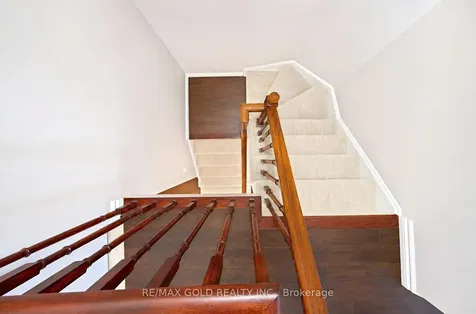 5 Ravenswood Drive Brampton ON L6Y 3Y5