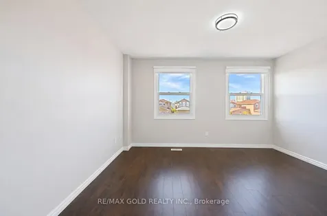 5 Ravenswood Drive Brampton ON L6Y 3Y5