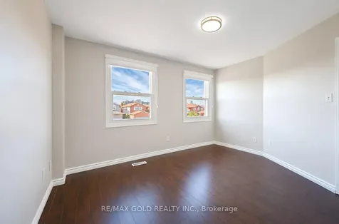 5 Ravenswood Drive Brampton ON L6Y 3Y5