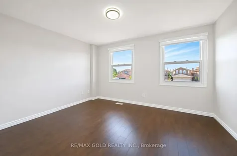 5 Ravenswood Drive Brampton ON L6Y 3Y5