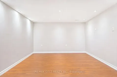 5 Ravenswood Drive Brampton ON L6Y 3Y5