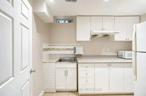 5 Ravenswood Drive Brampton ON L6Y 3Y5