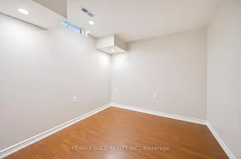 5 Ravenswood Drive Brampton ON L6Y 3Y5