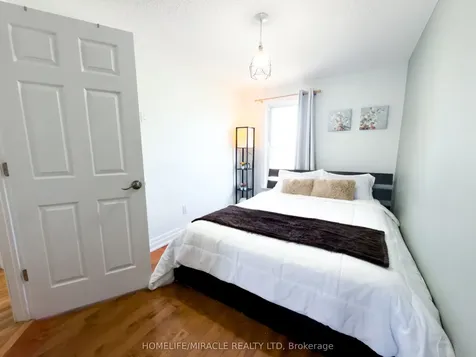 2440 Bromsgrove Road Mississauga ON L5J 4J7
